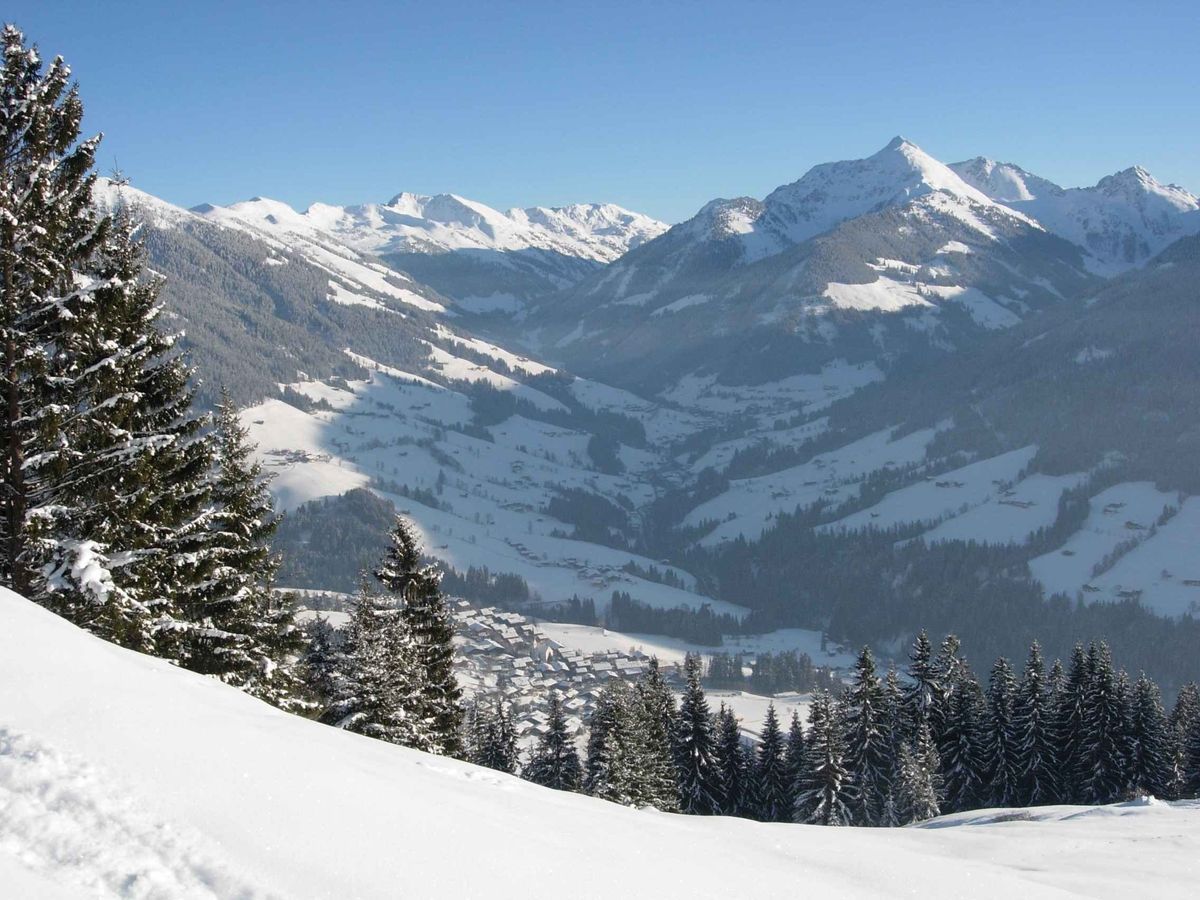 Das Bergdorf Alpbach im Winter