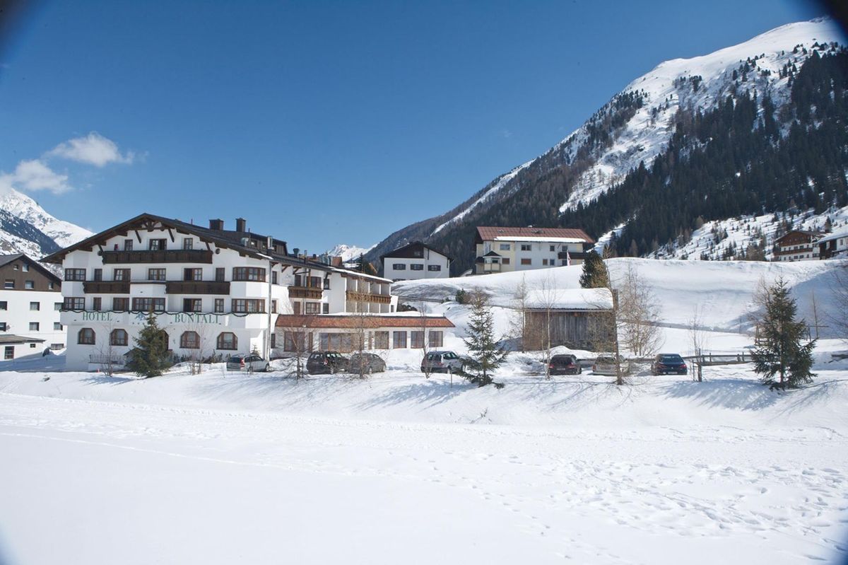 Skiurlaub zum Jahreswechsel 2026/27 im Hotel Büntali in Galtür