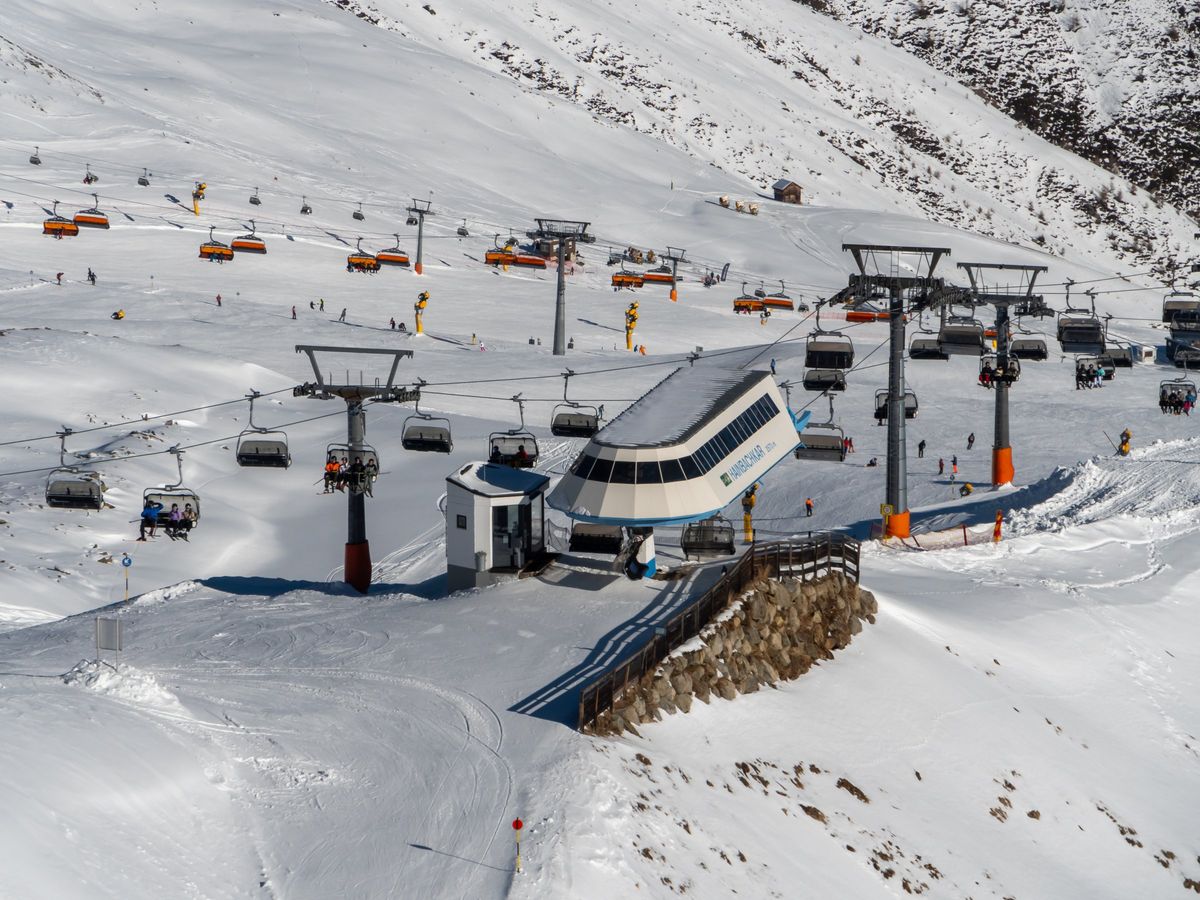 Pisten und Lifte im Skigebiet Sölden im Ötztal