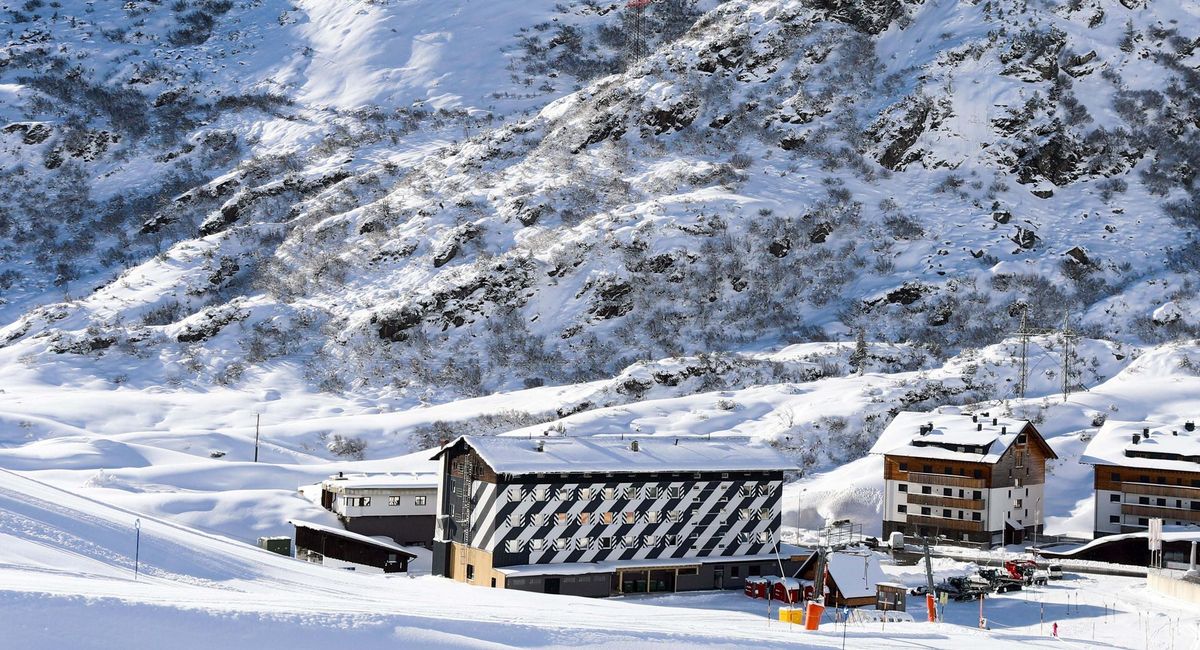 Silvesterurlaub in den Bergen 2026/27 im Hotel Hit the Sky in St. Anton am Arlberg
