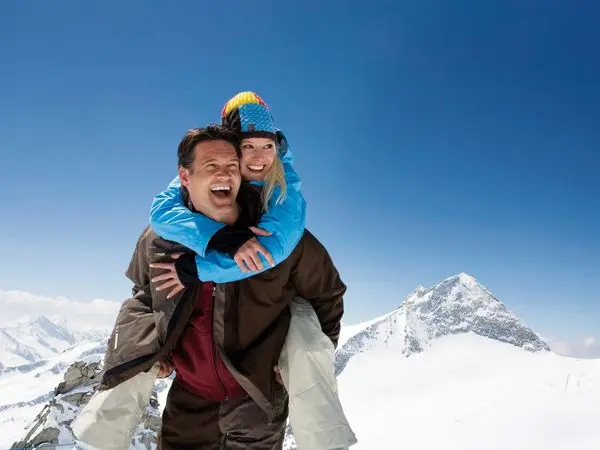 Neujahrsreise 2026 ins Zillertal – Winterurlaub in Mayrhofen mit Wellness & Genuss